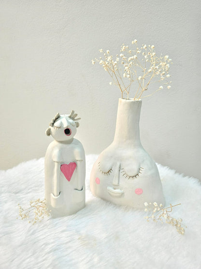 Huggle Bun and Flower vase