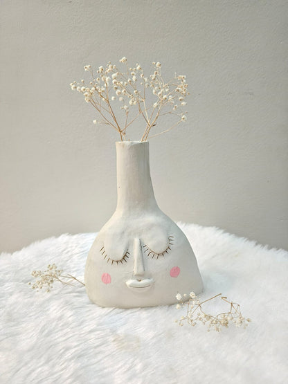 Huggle Bun and Flower vase